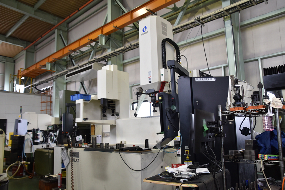 NC放電加工機 MAKINO EDNC8